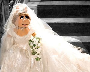Image post by @realmisspiggy on Instagram