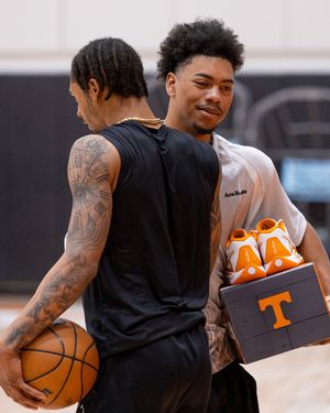 Image post by @vol_hoops on Instagram