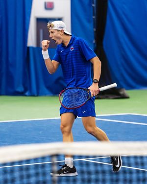 Image post by @smumtennis on Instagram