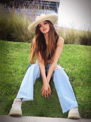 Image post by @anabarbaramusic on Instagram