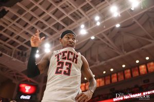 Image post by @CarlosGonzMedia on Twitter