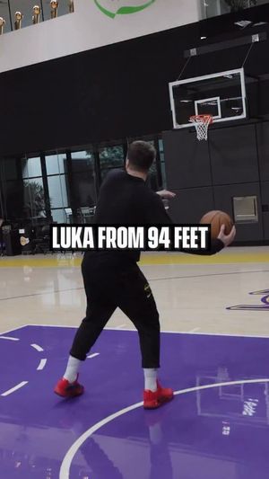Video post by @losangeleslakers on Facebook