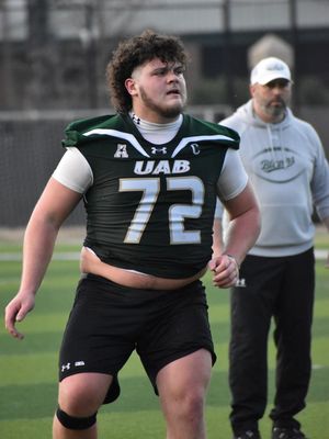 Image post by @uab_fb on Instagram