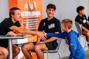Image post by @cowboytennis on Facebook