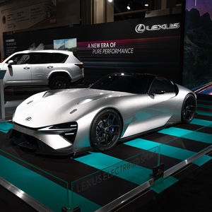 Image post by @Lexus on Twitter