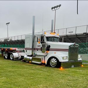 Image post by @inlandkenworthus on Instagram