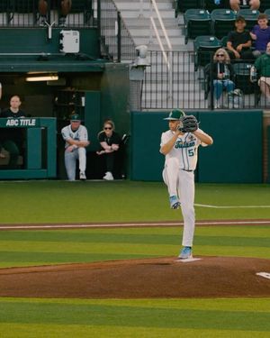 Image post by @greenwavebsb on Instagram