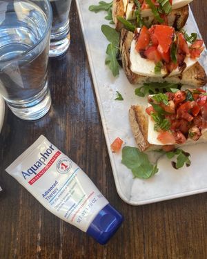 Image post by @aquaphor on Instagram