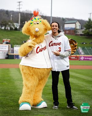 Image post by @altoonacurve on Instagram