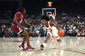 Image post by @thedailytexan on Twitter