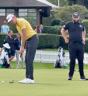 Image post by @alexknappegolf on Instagram