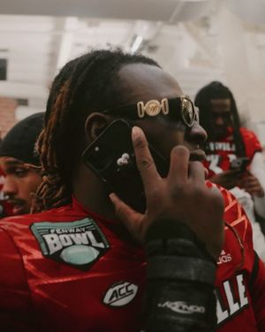 Image post by @louisvillefb on Instagram