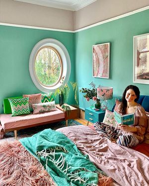 Image post by @annalysejacobs on Instagram