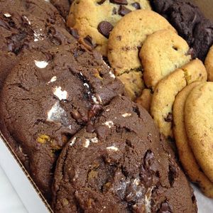 Image post by @insomniacookies on Instagram