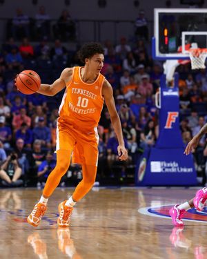 Image post by @vol_hoops on Instagram