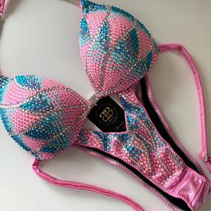 Image post by @bikinimama_store on Instagram