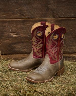 Image post by @justinboots_ on Instagram
