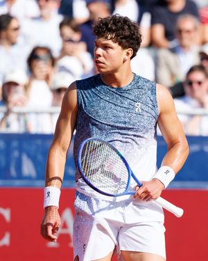 Image post by @benshelton on Instagram