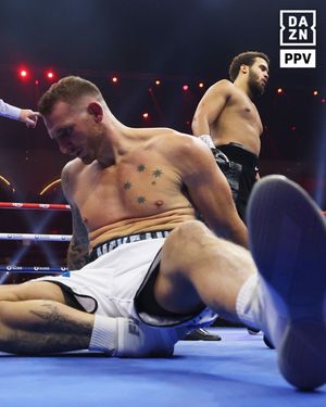 Image post by @daznboxing on Instagram