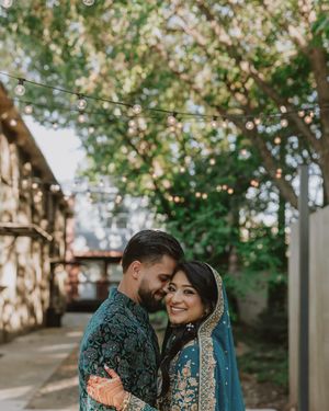 Image post by @thismodernlovephoto on Instagram