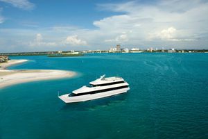 Image post by @yachtstarship on Instagram