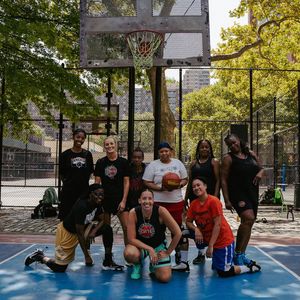 Image post by @ladieswhohoop on Instagram