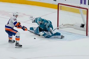 Image post by @nyislanders on Instagram