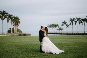 Image post by @deeringestate on Instagram