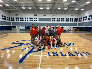 Image post by @UTRGVwbb on Facebook