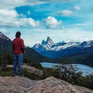 Image post by @estebanllaurado on Instagram