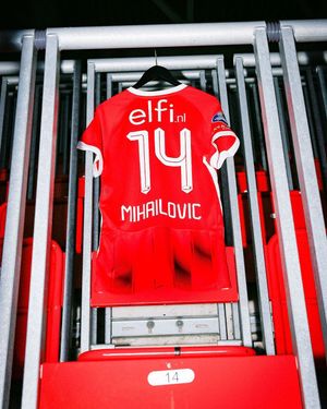 Image post by @azalkmaar on Instagram