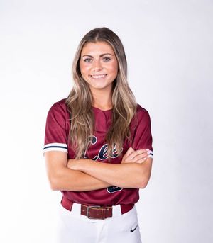 Image post by @leeusoftball on Instagram