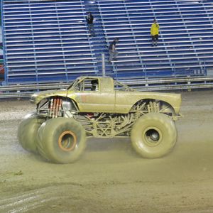 Image post by @monstertruckdaily on Instagram