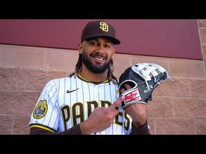 Video post by @Rawlings Sporting Goods on YouTube