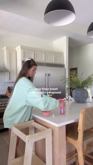 Video post by @sabrinanoellee on Instagram
