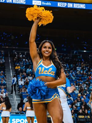 Image post by @uclaspiritsquad on Instagram