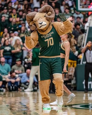 Image post by @csumbasketball on Instagram