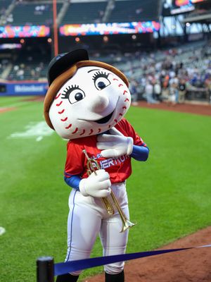 Image post by @mrsmet00 on Instagram