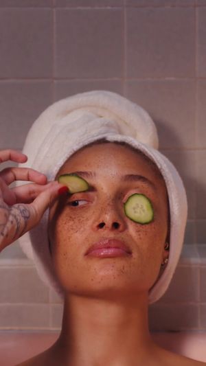 Video post by @jomalonelondon on TikTok