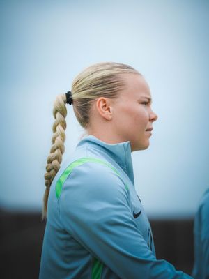 Image post by @vfl.wolfsburg.frauen on Instagram