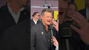 Video post by @hollywoodreporter on YouTube