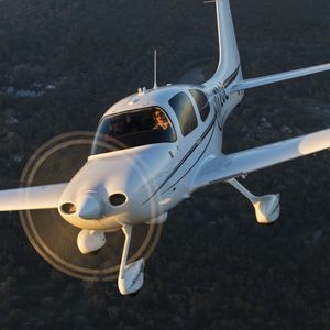Image post by @p6aviation on Instagram