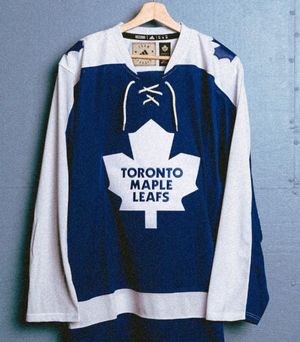 Image post by @nhl_jerseyz on Instagram