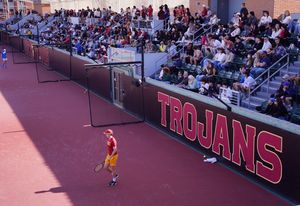 Image post by @uscmenstennis on Instagram