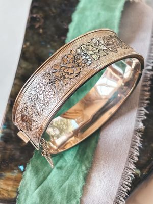 Image post by @maejeanvintage on Instagram
