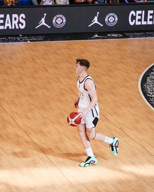 Image post by @mcrgiants on Instagram
