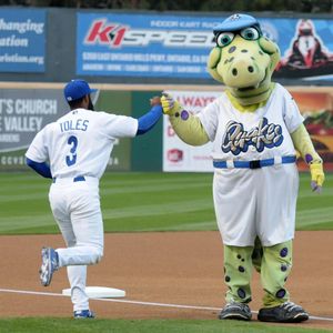 Image post by @rcquakes on Instagram