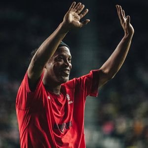 Image post by @ronaldinho on Instagram