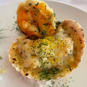 Image post by @lerougebistro on Instagram