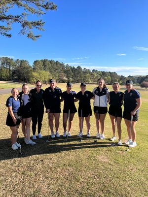 Image post by @WPUWomensGolf on Twitter